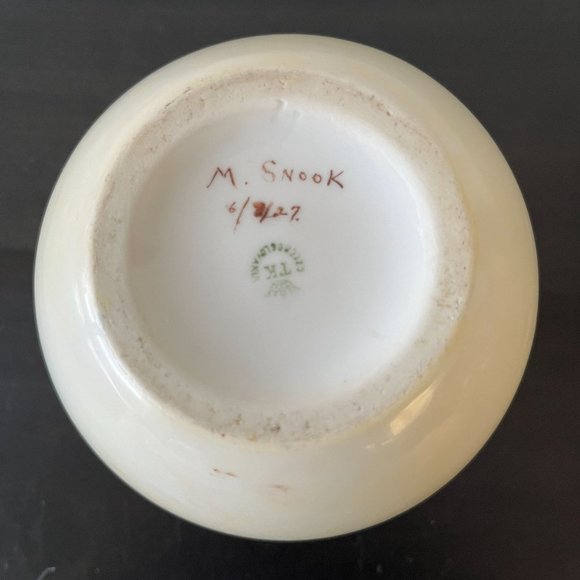 Antique Thun Porcelain Rose Bowl Signed by Artist 1927 Handpainted with Gold Rim - Picture 4 of 6